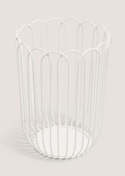 White Scalloped Utensil Pot