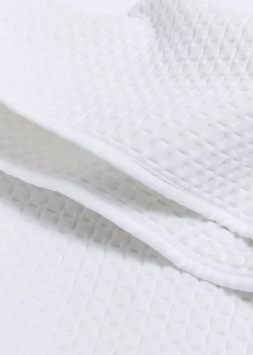 White Washed Pinsonic Bedspread (235x235cm)
