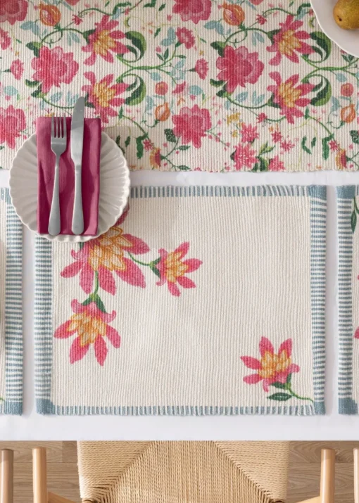 Wylder Nature Red Claudia Indoor/Outdoor Table Runner