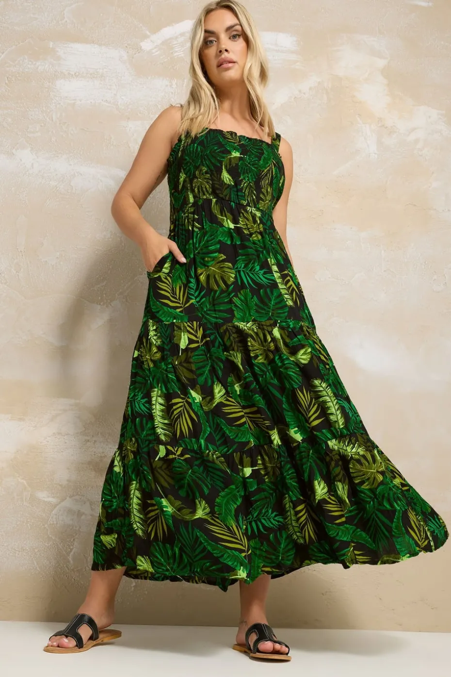 Yours Curve Black & Green Palm Print Shirred Tiered Maxi Dress