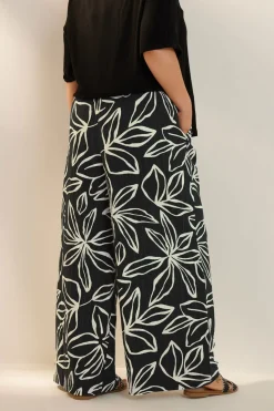 Yours Curve Black & White Floral Print Textured Wide Leg Trousers