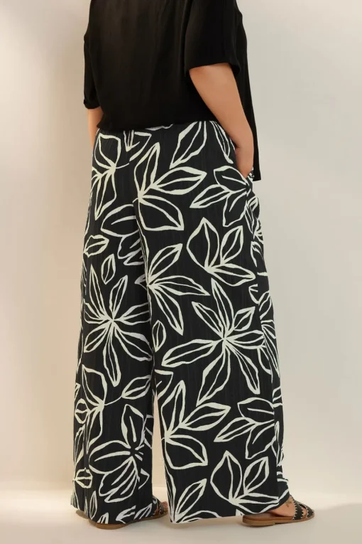 Yours Curve Black & White Floral Print Textured Wide Leg Trousers