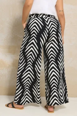 Yours Curve Black & White Abstract Print Wide Leg Trousers