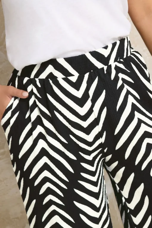 Yours Curve Black & White Abstract Print Wide Leg Trousers