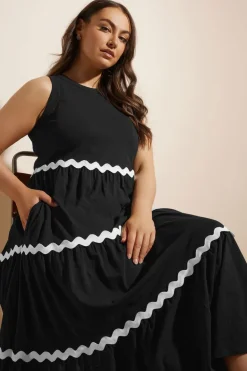 Yours Curve Black Contrast Swirl Tiered Maxi Dress