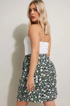 Yours Curve Black Ditsy Floral Textured Shorts