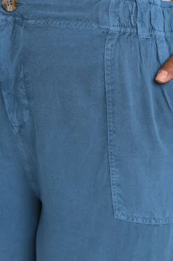 Yours Curve Mid Blue Chambray Pull On Shorts