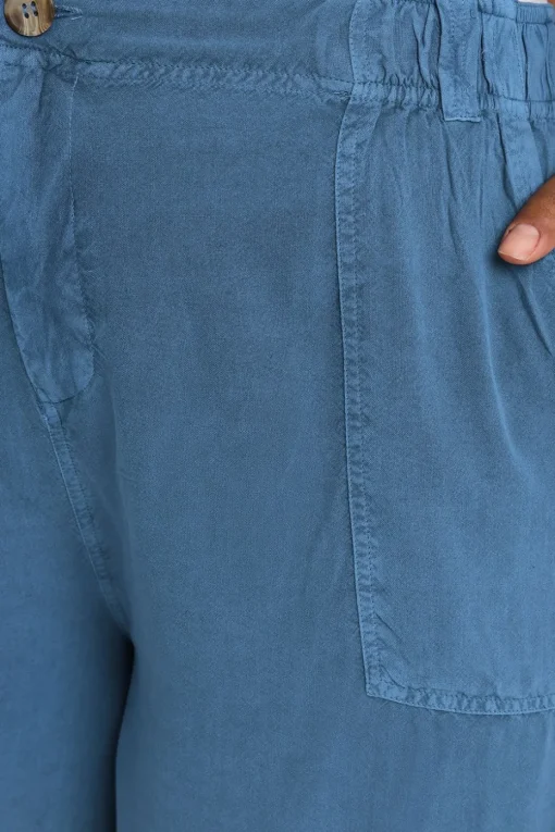 Yours Curve Mid Blue Chambray Pull On Shorts