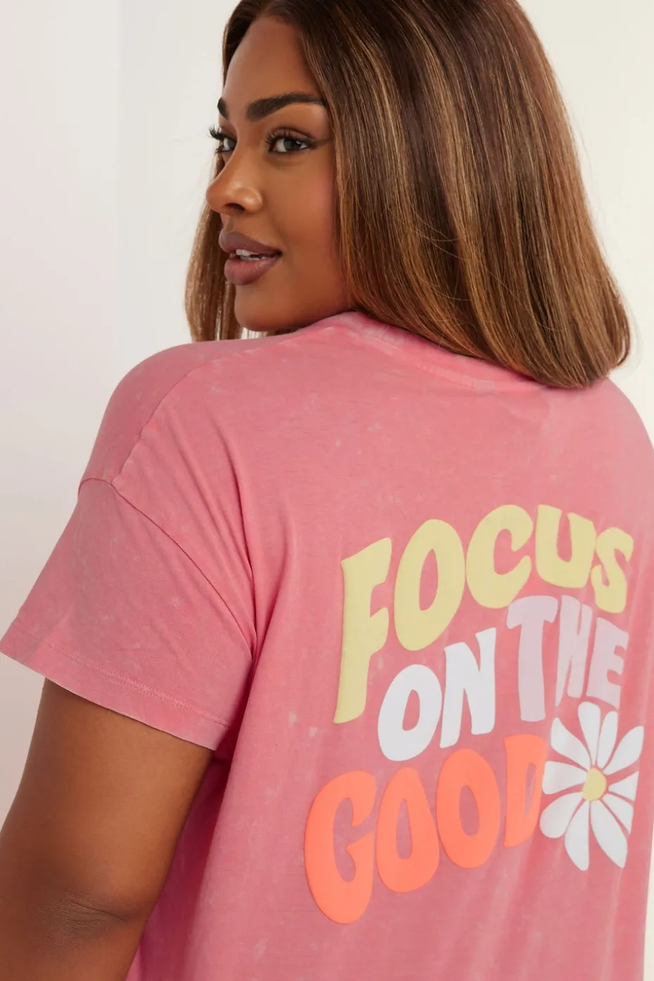 Yours Curve Pink Acid Wash 'Focus On The Good' Daisy Back Print T-Shirt