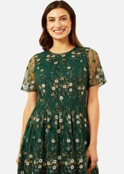 Yumi Green Embroidered Floral Skater Dress